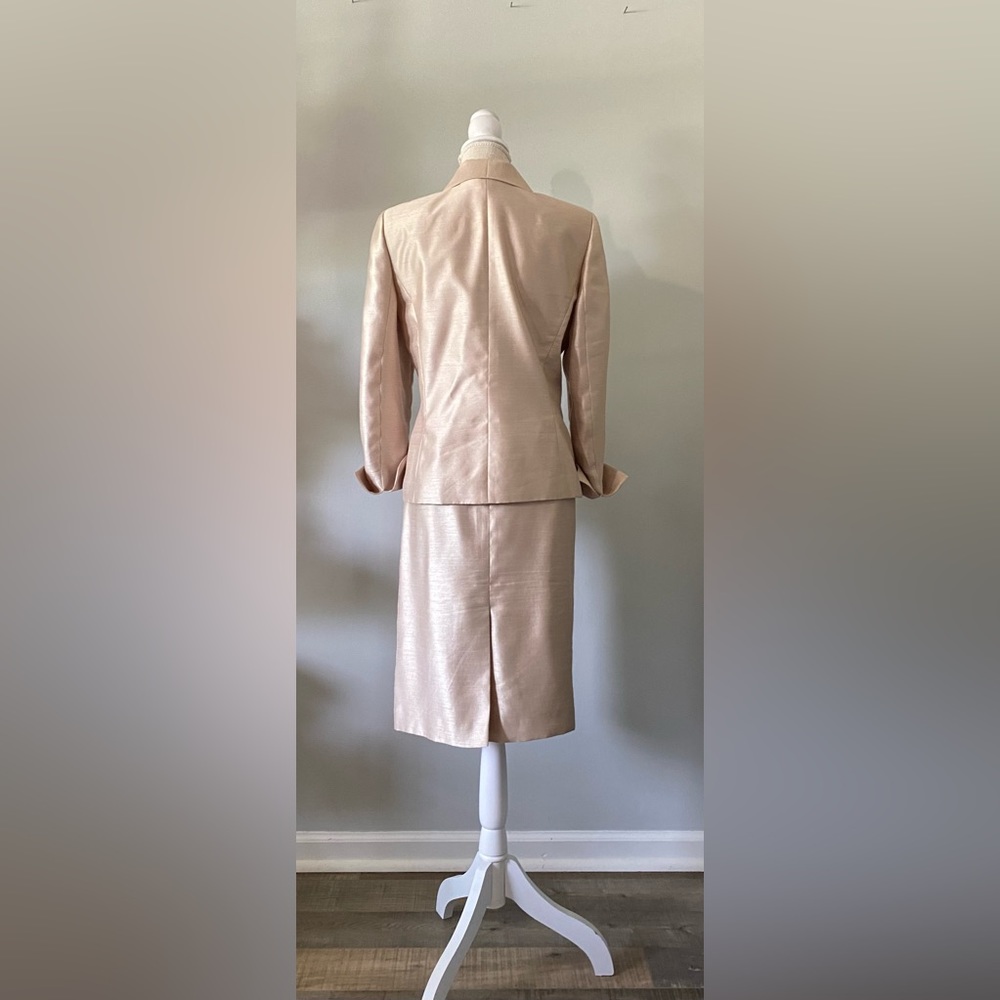 Gold shimmer skirt suit by Le Suit size 10